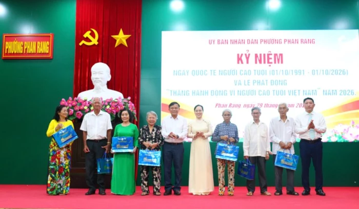 Phường Phan Rang kỷ niệm Ngày Quốc tế Người cao tuổi