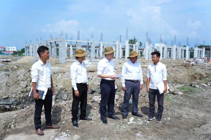 Xã Vạn Thắng kiểm tra tiến độ các công trình trên địa bàn