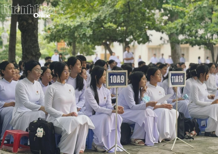 Tuyên truyền phòng, chống bệnh học đường cho gần 2.000 học sinh
