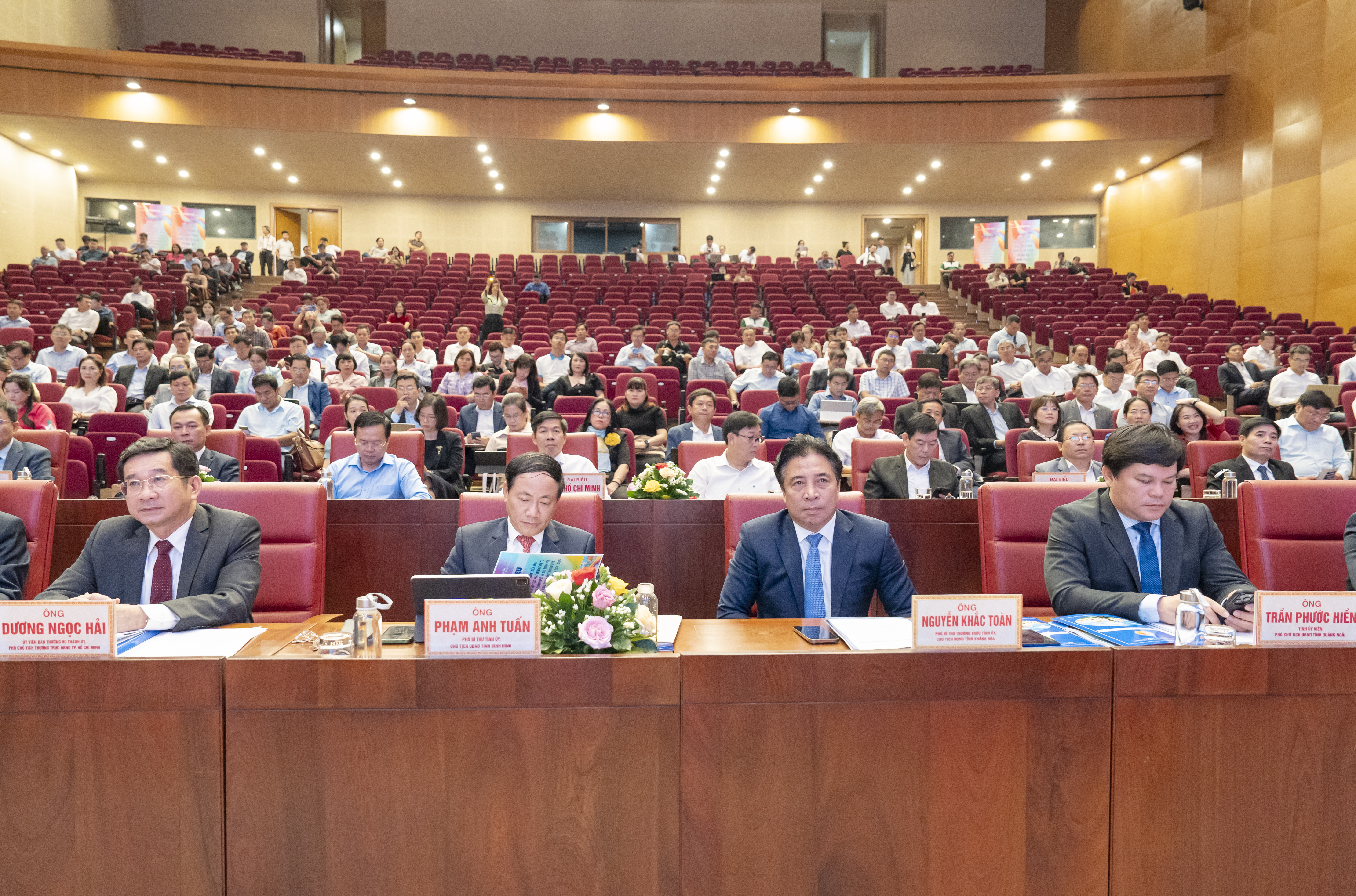 Hội nghị sơ kết hợp tác với TP. Hồ Chí Minh