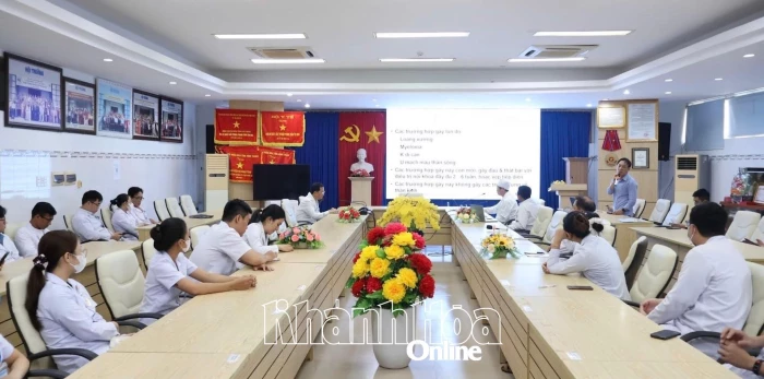 Bệnh viện Đa khoa Ninh Thuận sinh hoạt khoa học chuyên đề về cơ xương khớp