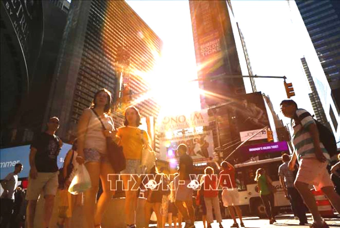 Các nhà khoa học tìm ra phương pháp biến cửa kính thành 'máy phát điện'