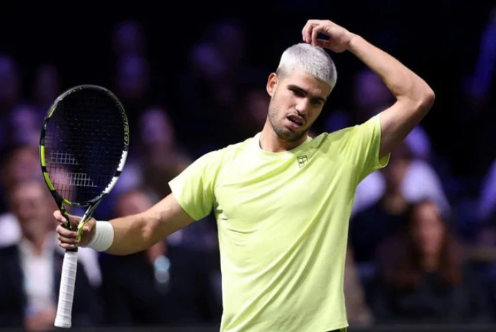 Paris Masters: Thua sốc ngay từ vòng hai, Alcaraz nguy cơ mất vị trí số một thế giới
