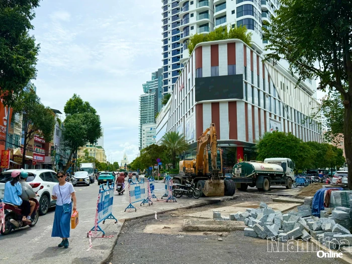 Sớm hoàn thành Dự án Nâng cấp đường Lê Thánh Tôn