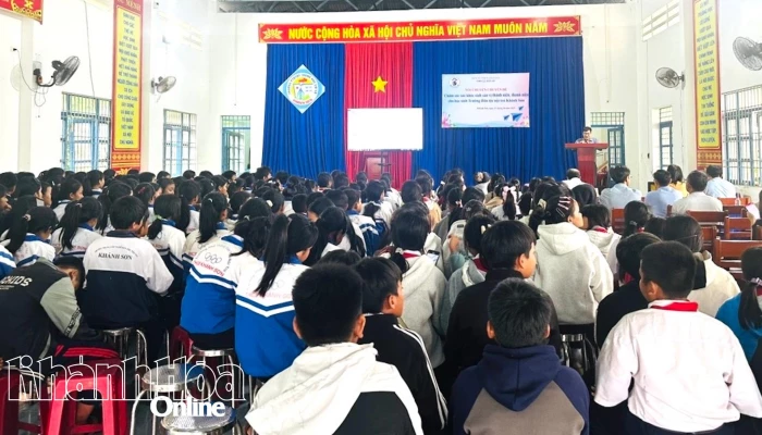 Chia sẻ kiến thức về chăm sóc sức khoẻ sinh sản cho vị thanh niên