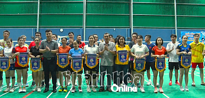 Trường THCS Trần Nhân Tông tổ chức Giải cầu lông mở rộng lần thứ 3