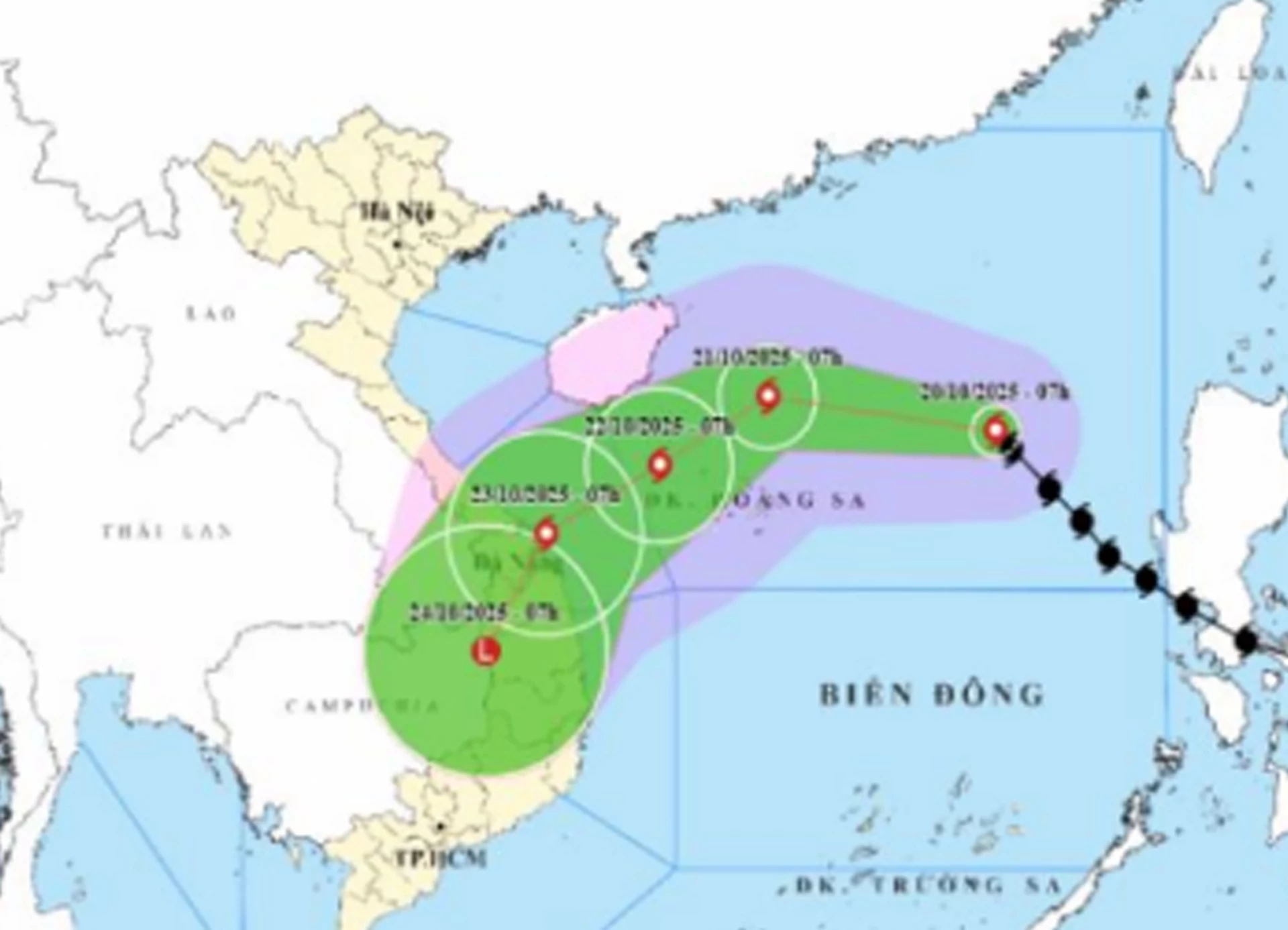 Khẩn trương triển khai các biện pháp ứng phó với bão số 12