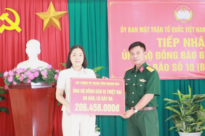 Ủy ban MTTQ Việt Nam tỉnh Khánh Hòa tiếp nhận hơn 366 triệu đồng ủng hộ các tỉnh bị thiệt hại do bão số 10
