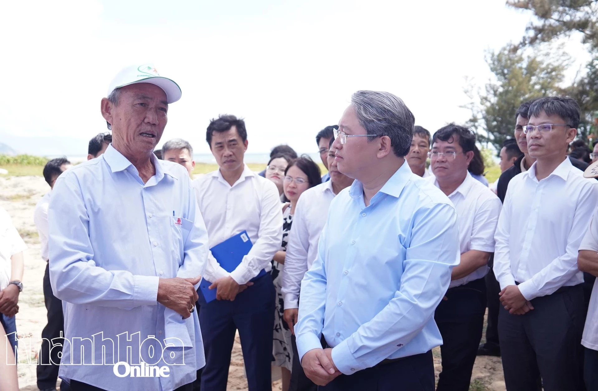 Bộ trưởng Bộ Tư pháp Nguyễn Hải Ninh kiểm tra thực địa Dự án Nhà máy điện hạt nhân Ninh Thuận 2