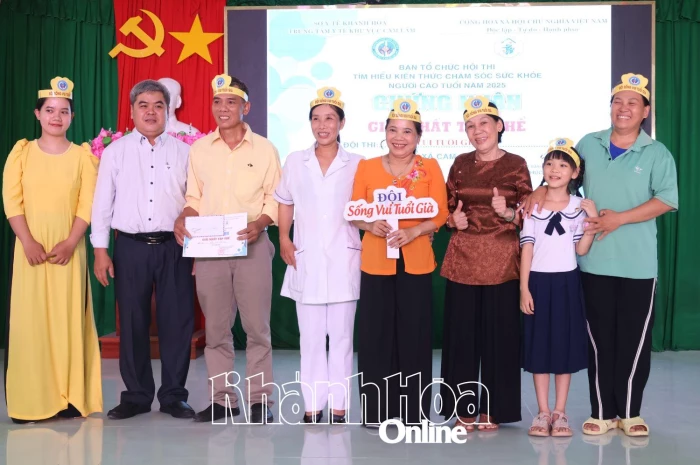 Trung tâm Y tế khu vực Cam Lâm tổ chức hội thi Tìm hiểu kiến thức chăm sóc sức khỏe người cao tuổi