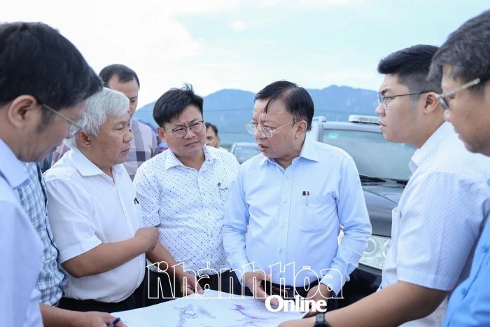 Khẩn trương hoàn thành giải phóng mặt bằng Dự án đường ven biển Vạn Ninh - Ninh Hòa