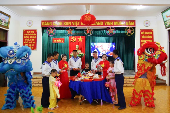 Trung thu ấm áp ở đặc khu Trường Sa