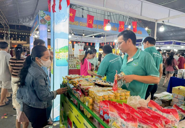 Hội chợ thương mại và kích cầu tiêu dùng Khánh Hòa 2025 có 145 gian hàng của hơn 80 doanh nghiệp