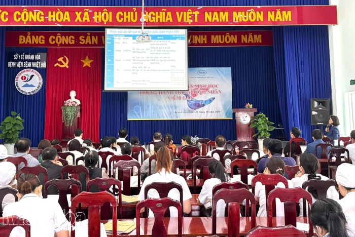 Gần 100 chuyên gia, bác sĩ tham gia hội nghị khoa học chuyên đề điều trị viêm gan