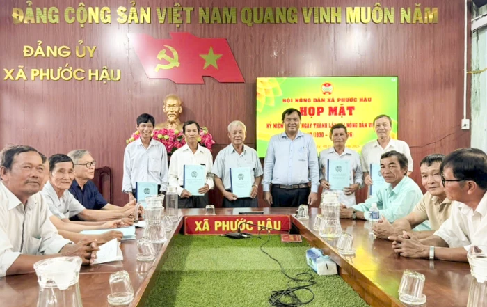Hội Nông dân xã Phước Hậu ra mắt các chi, tổ hội nghề nghiệp, câu lạc bộ môi trường