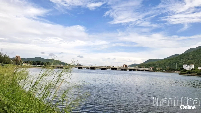 Buổi chiều Hòn Rớ