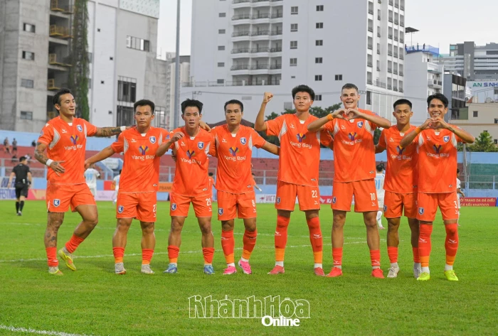 Chiều 27-10, Khatoco Khánh Hòa tiếp đón Bình Minh Sài Gòn