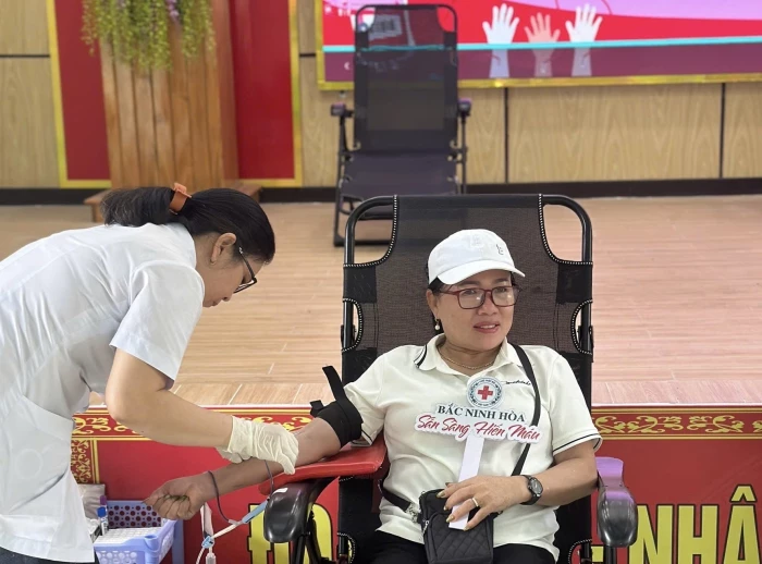 Gần 110 người dân xã Bắc Ninh Hòa tham gia hiến máu tình nguyện