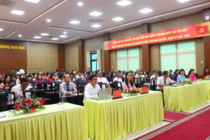 Phường Phan Rang đào tạo kỹ năng lái xe mô tô, xe máy an toàn cho hơn 180 giáo viên