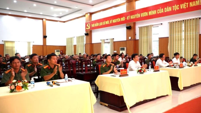 Công an phường Cam Ranh tổ chức đánh giá tình hình an ninh, trật tự