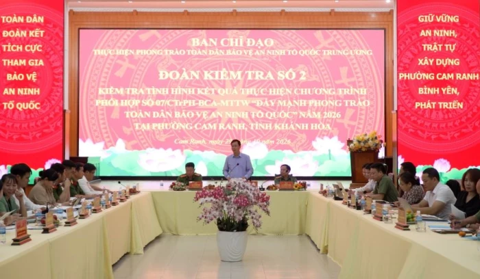 Kiểm tra kết quả thực hiện chương trình phối hợp về đẩy mạnh phong trào Toàn dân bảo vệ an ninh Tổ quốc tại phường Cam Ranh