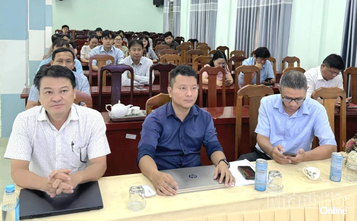 Tập huấn tuyên truyền về an toàn giao thông cho cán bộ, công chức, phóng viên, biên tập viên