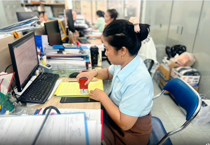 Niềm vui sau bàn giấy