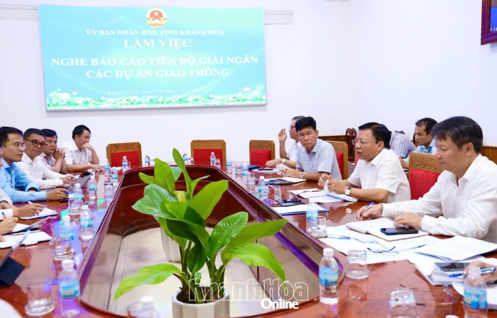 Khẩn trương đẩy nhanh tiến độ giải ngân vốn đầu tư các dự án giao thông