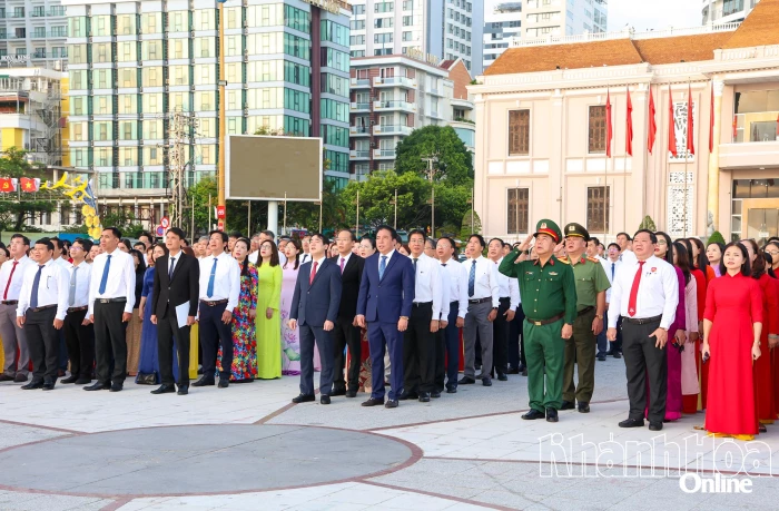 Lễ chào cờ tháng 11 với chủ đề “Tôn sư trọng đạo”