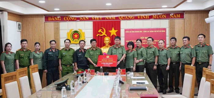 Công an các địa phương hỗ trợ 2,4 tỷ đồng cho Công an tỉnh Khánh Hòa khắc phục thiệt hại lũ lụt