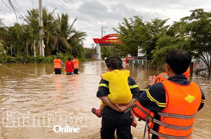 Xã Phước Hậu di dời hơn 200 hộ dân do mưa lũ