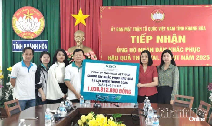 Công ty TNHH KAO Việt Nam trao quà hỗ trợ người dân bị ảnh hưởng mưa lũ trị giá hơn 1 tỷ đồng