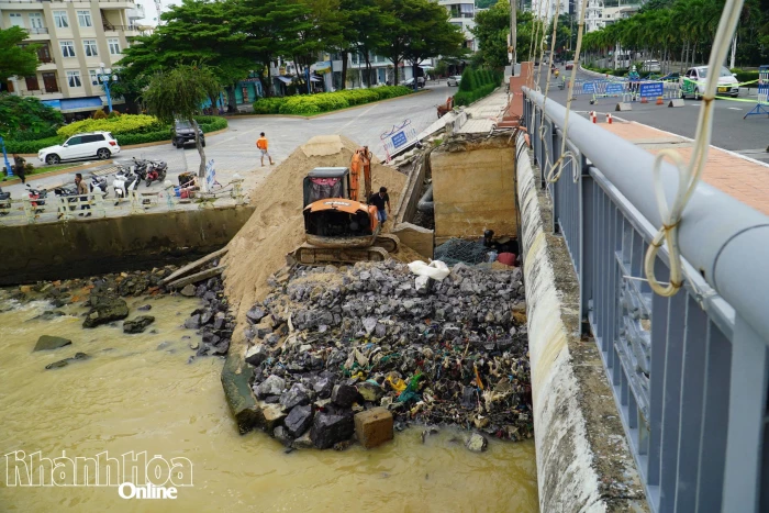 Cấm xe tải trên 2,5 tấn và xe khách trên 16 chỗ lưu thông qua cầu Trần Phú