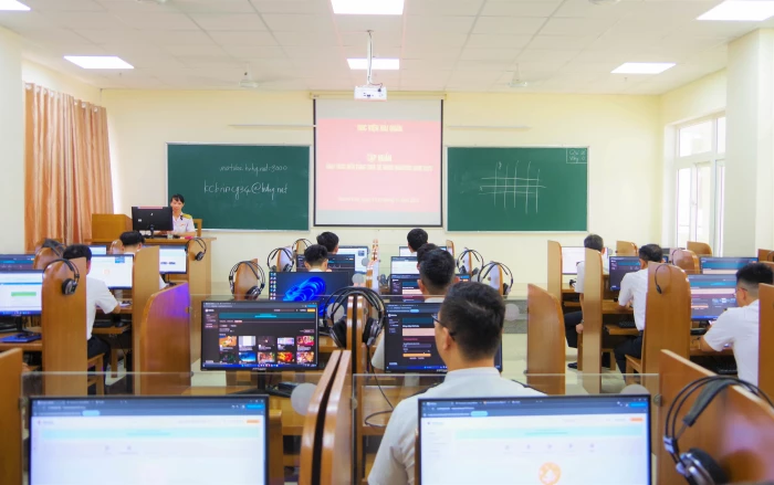 Học viện Hải quân tập huấn khai thác nền tảng chia sẻ video VNATUBE