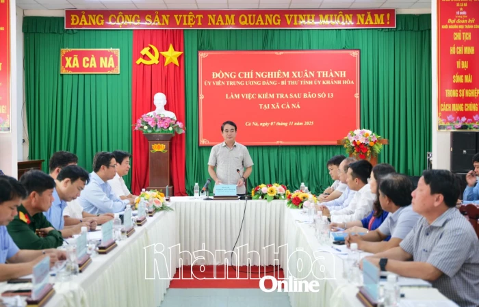 Bí thư Tỉnh ủy Nghiêm Xuân Thành kiểm tra sau bão số 13 tại 2 địa phương