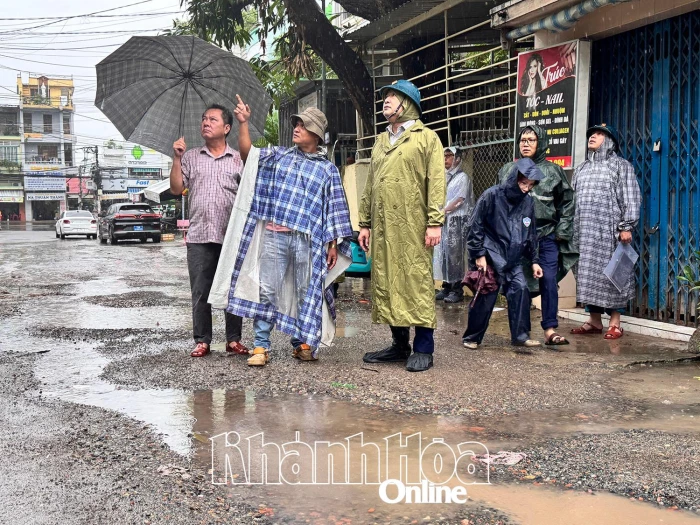 Phường Nha Trang sẵn sàng di dời dân khu vực xung yếu, cưỡng chế người dân rời lồng bè
