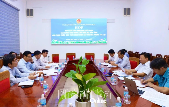 Khẩn trương khắc phục các tuyến giao thông bị thiệt hại nặng