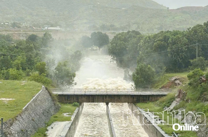 Cảnh báo xả lũ khẩn cấp khu vực phía nam tỉnh Khánh Hòa