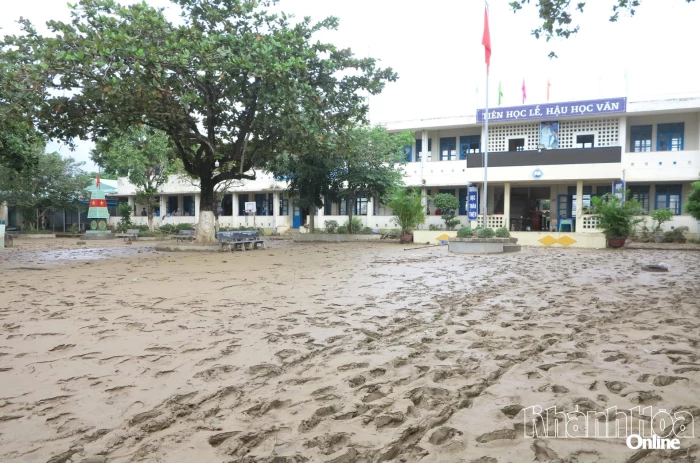 Báo và Phát thanh, Truyền hình Khánh Hòa sẽ phối hợp tổ chức chương trình giao lưu, kêu gọi tài trợ cho học sinh vùng lũ