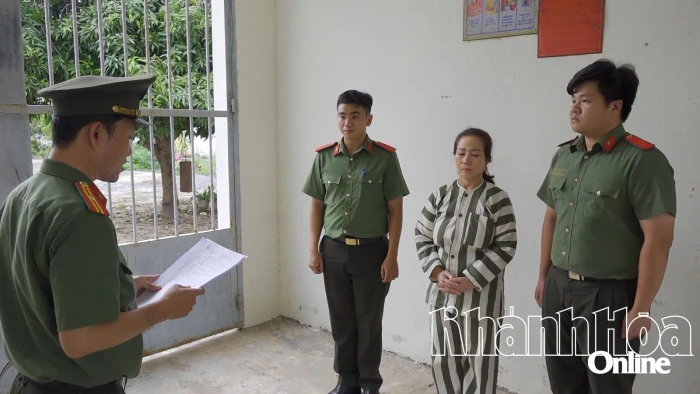 Khởi tố 2 đối tượng tàng trữ, vận chuyển, mua bán trái phép vật liệu nổ