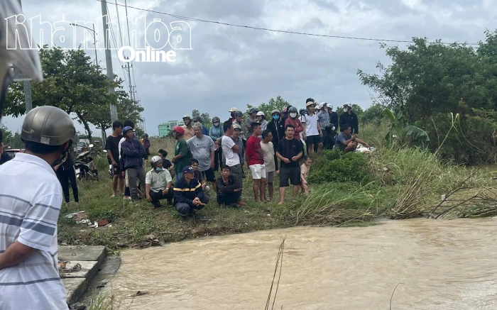 Tìm thấy thi thể nam thanh niên bị lũ cuốn trôi trên đại lộ Võ Nguyên Giáp