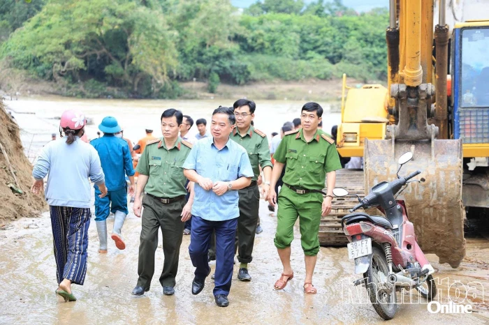 Đoàn Công tác số 7 của tỉnh kiểm tra, chỉ đạo khắc phục hậu quả mưa lũ tại khu vực Khánh Vĩnh