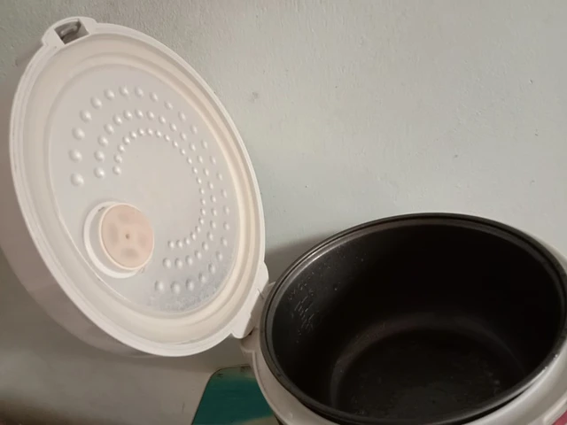 Cách vệ sinh nồi cơm điện