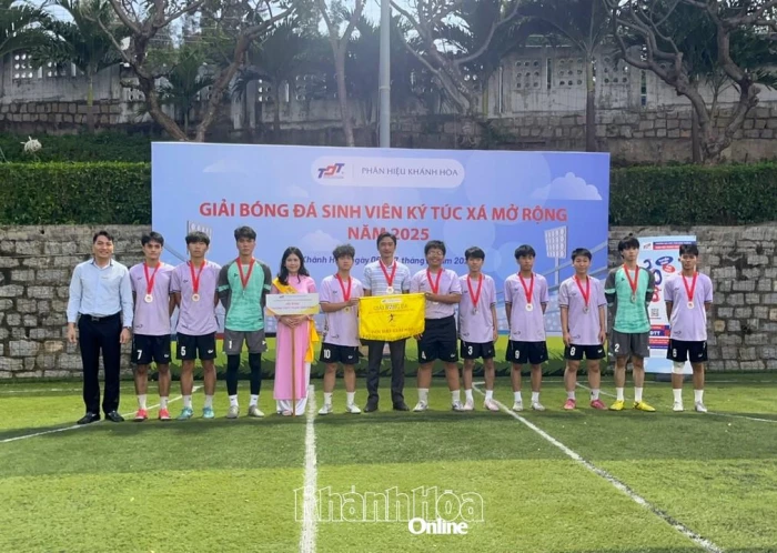 Phân hiệu Trường Đại học Tôn Đức Thắng bế mạc Giải bóng đá học sinh – sinh viên ký túc xá mở rộng năm 2025