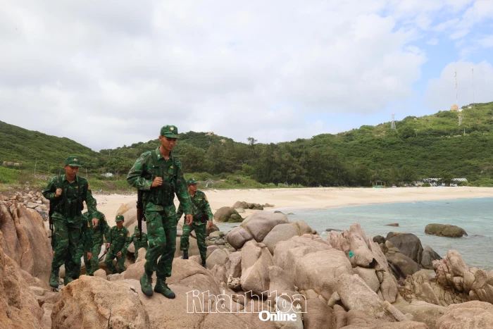 Kỷ niệm 81 năm Ngày thành lập Quân đội nhân dân Việt Nam (22-12-1944 - 22-12-2025) và 36 năm Ngày hội quốc phòng toàn dân (22-12-1989 - 22-12-2025): Góp phần giữ vững địa bàn chiến lược về quốc phòng, an ninh