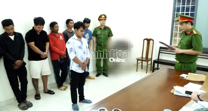 Khởi tố 7 bị can trong vụ giết mổ heo bệnh, heo chết tại xã Cam Lâm