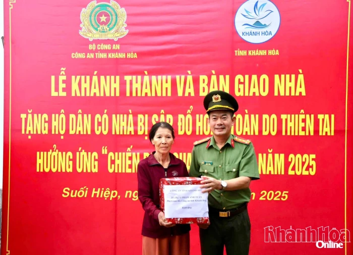 Công an Khánh Hòa bàn giao căn nhà thứ 11 trong "Chiến dịch Quang Trung"