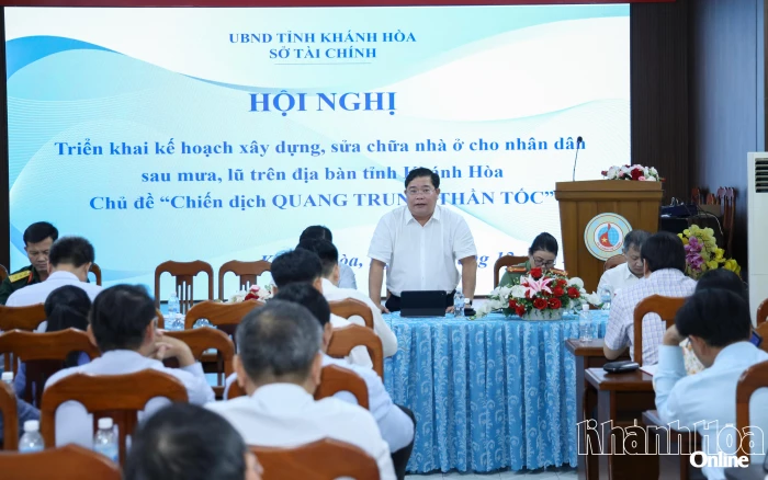 Nỗ lực hoàn thành xây dựng nhà ở cho người dân vùng lũ trước 31-12