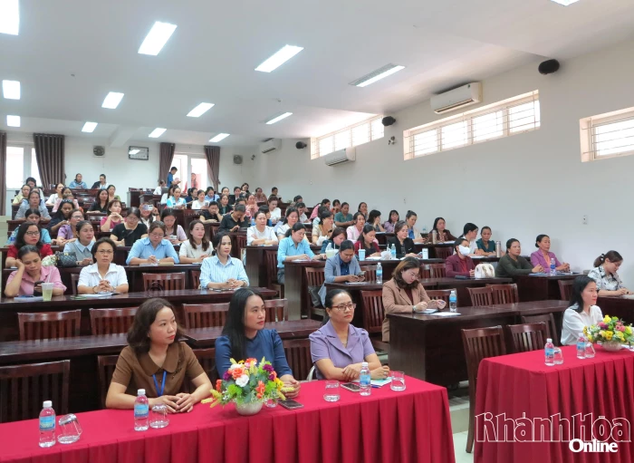 Bồi dưỡng kỹ năng, nghiệp vụ công tác hội phụ nữ cho 130 học viên