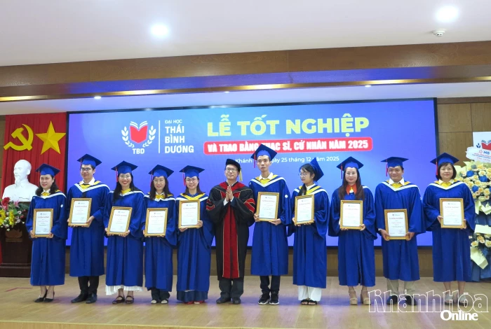 Trường Đại học Thái Bình Dương trao bằng cử nhân, thạc sĩ cho gần 100 sinh viên, học viên